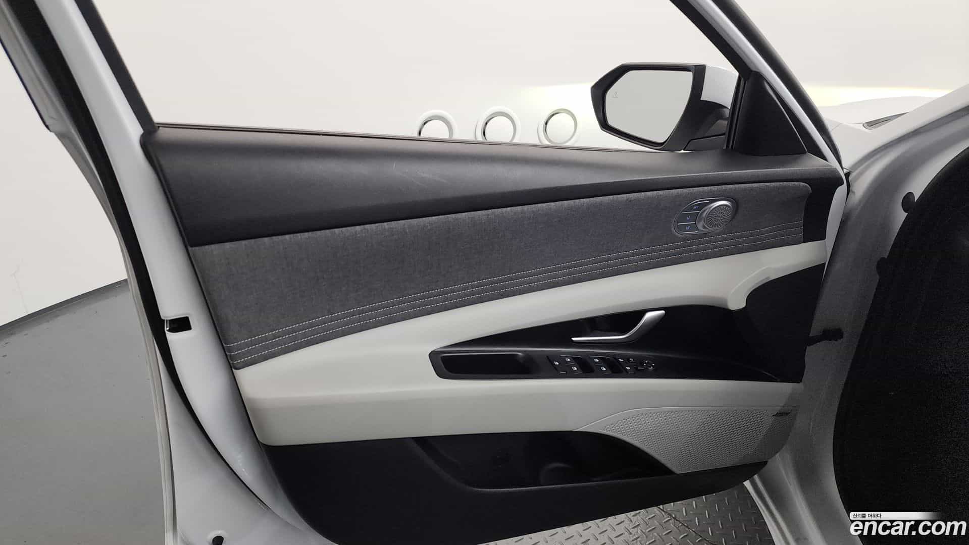AVANTE Hyundai 2022.6-INNER-034