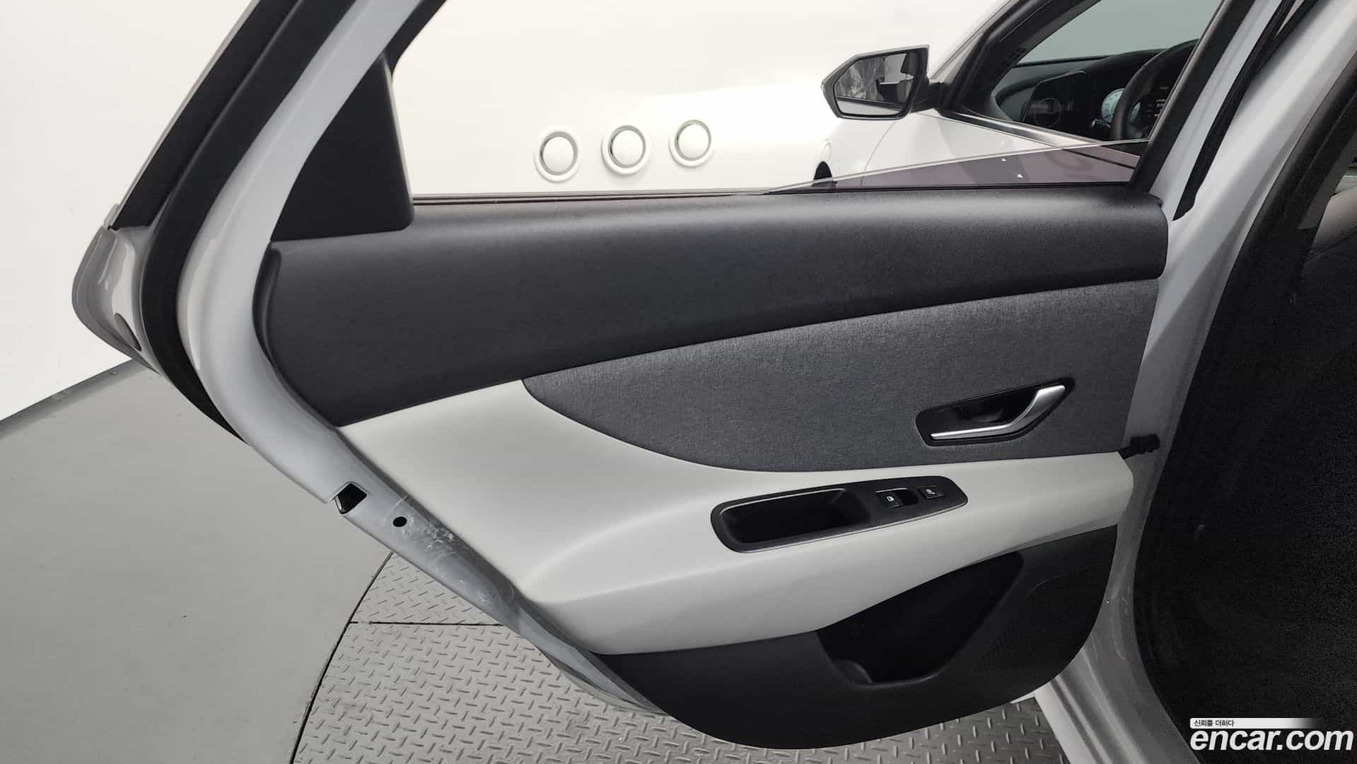 AVANTE Hyundai 2022.6-INNER-035