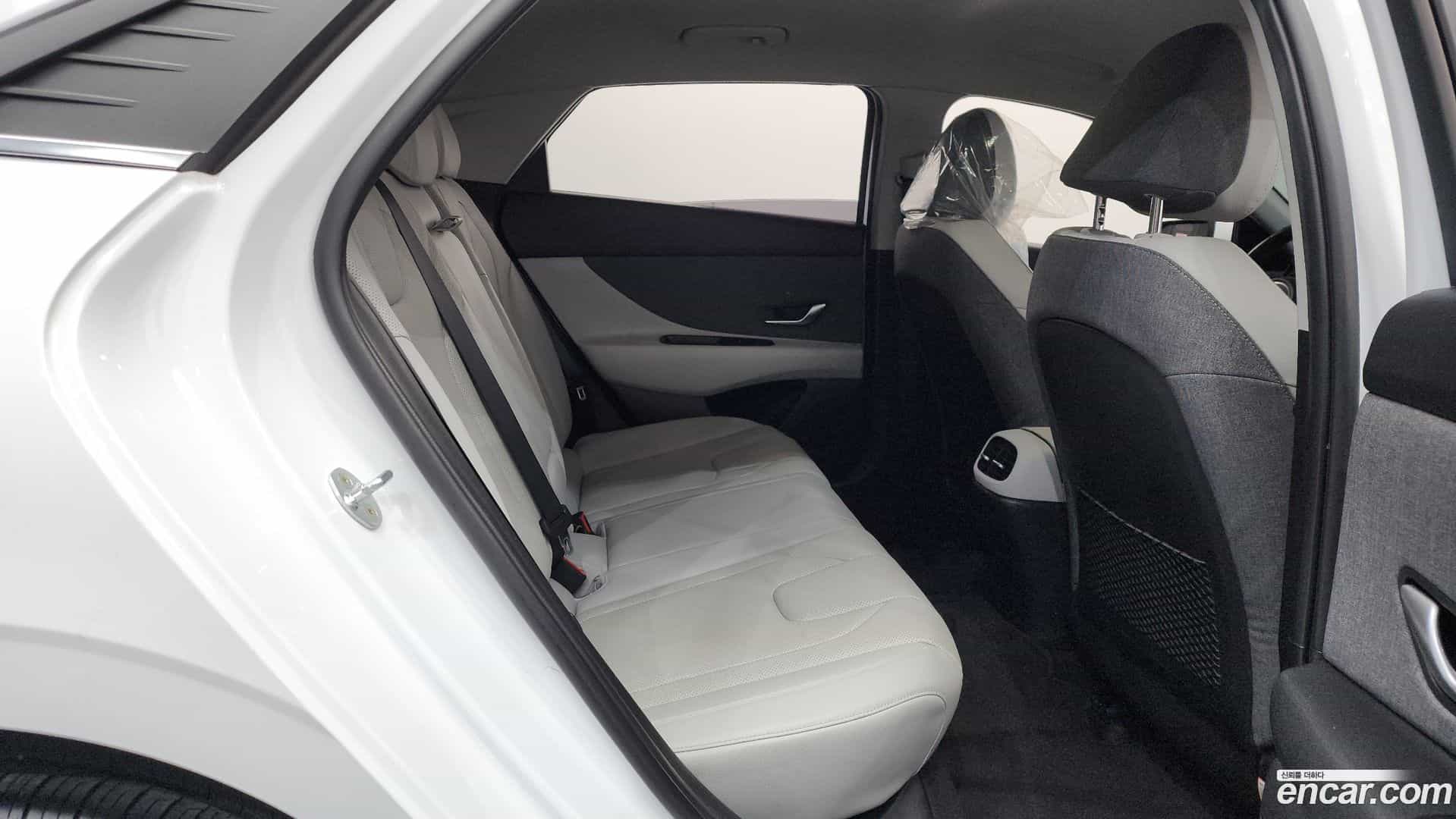 AVANTE Hyundai 2022.6-INNER-036