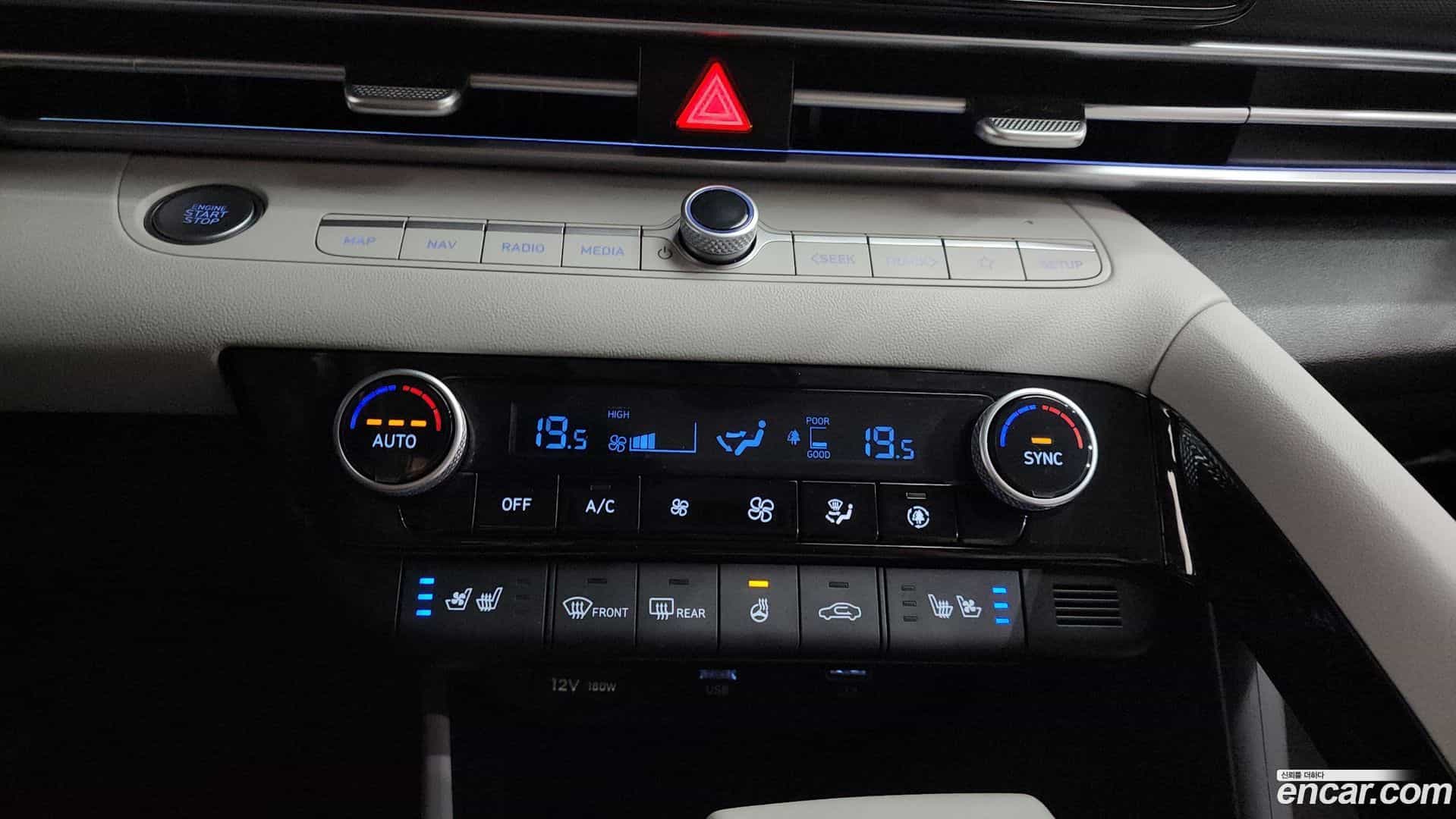 AVANTE Hyundai 2022.6-OPTION-045