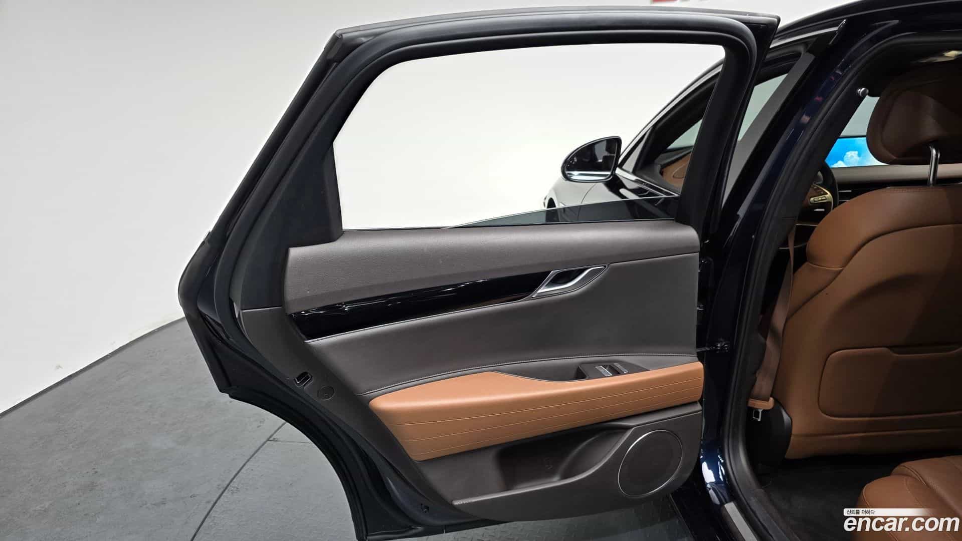 G80 Genesis 2021.5-INNER-035