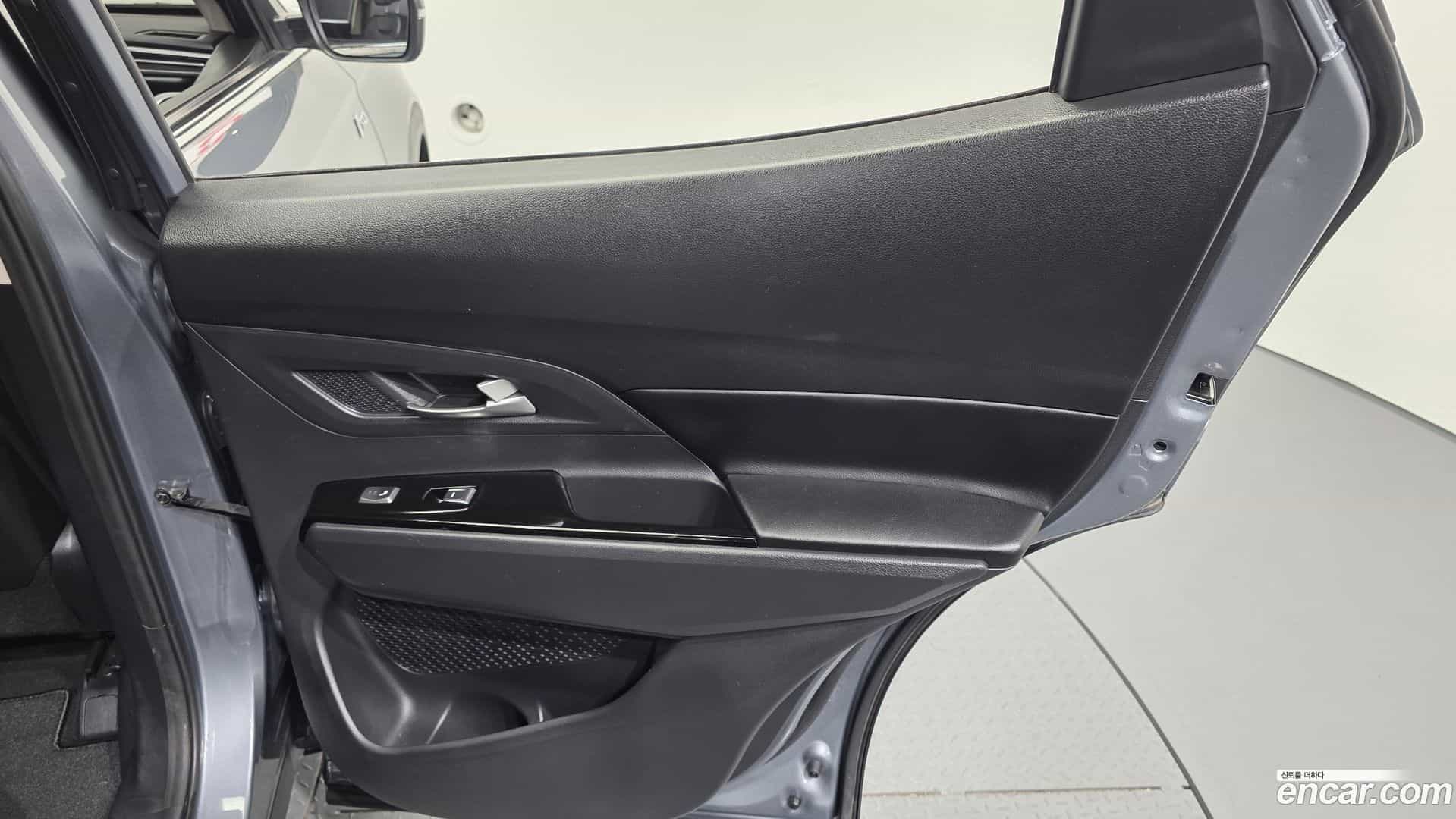 KORANDO KG Mobility 2022.8-OPTION-041