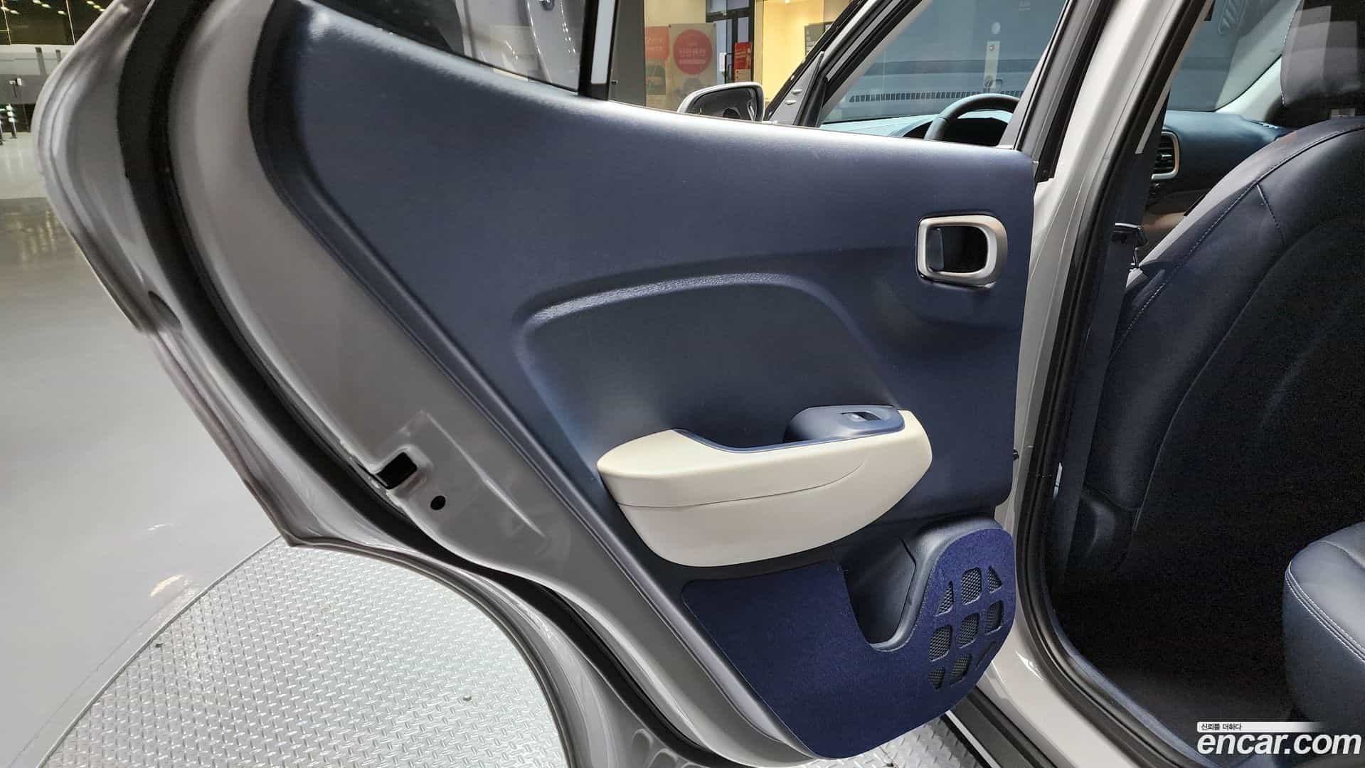 Venue Hyundai 2025.7-INNER-035