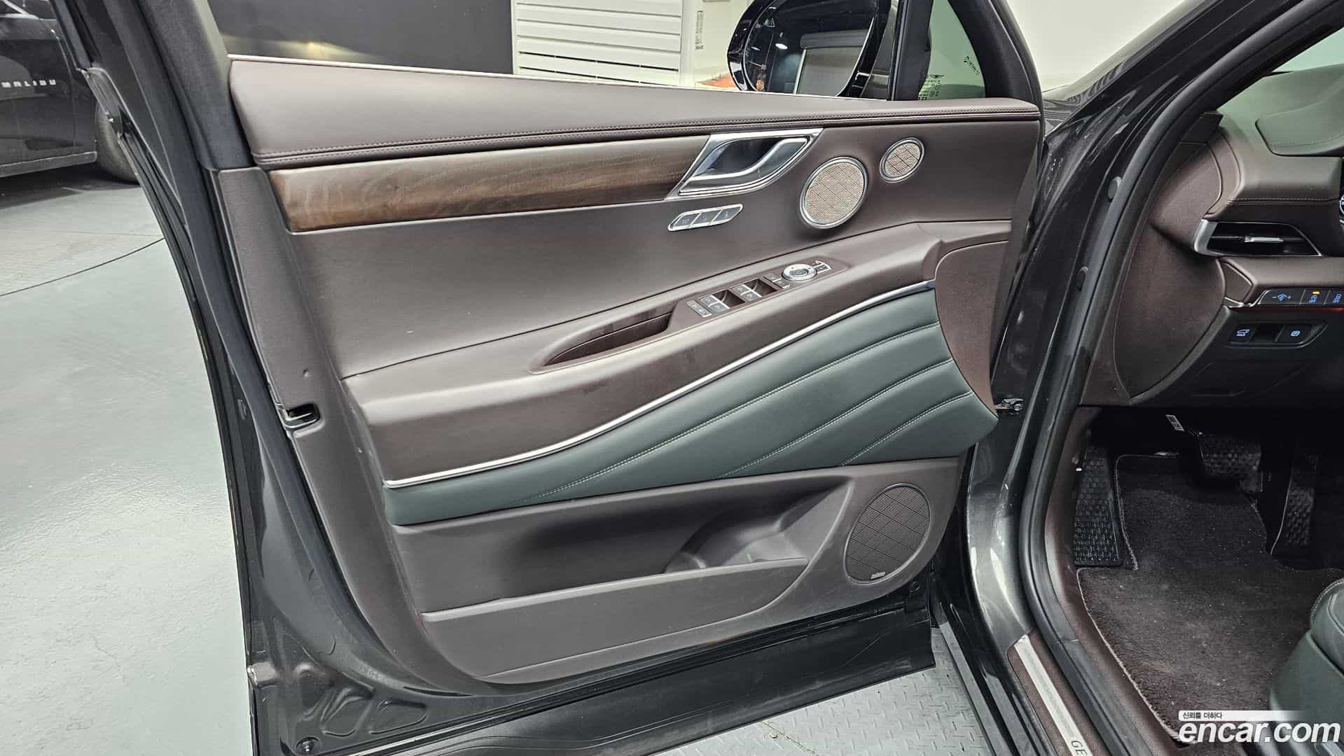 GV80 Genesis 2023.9-INNER-034