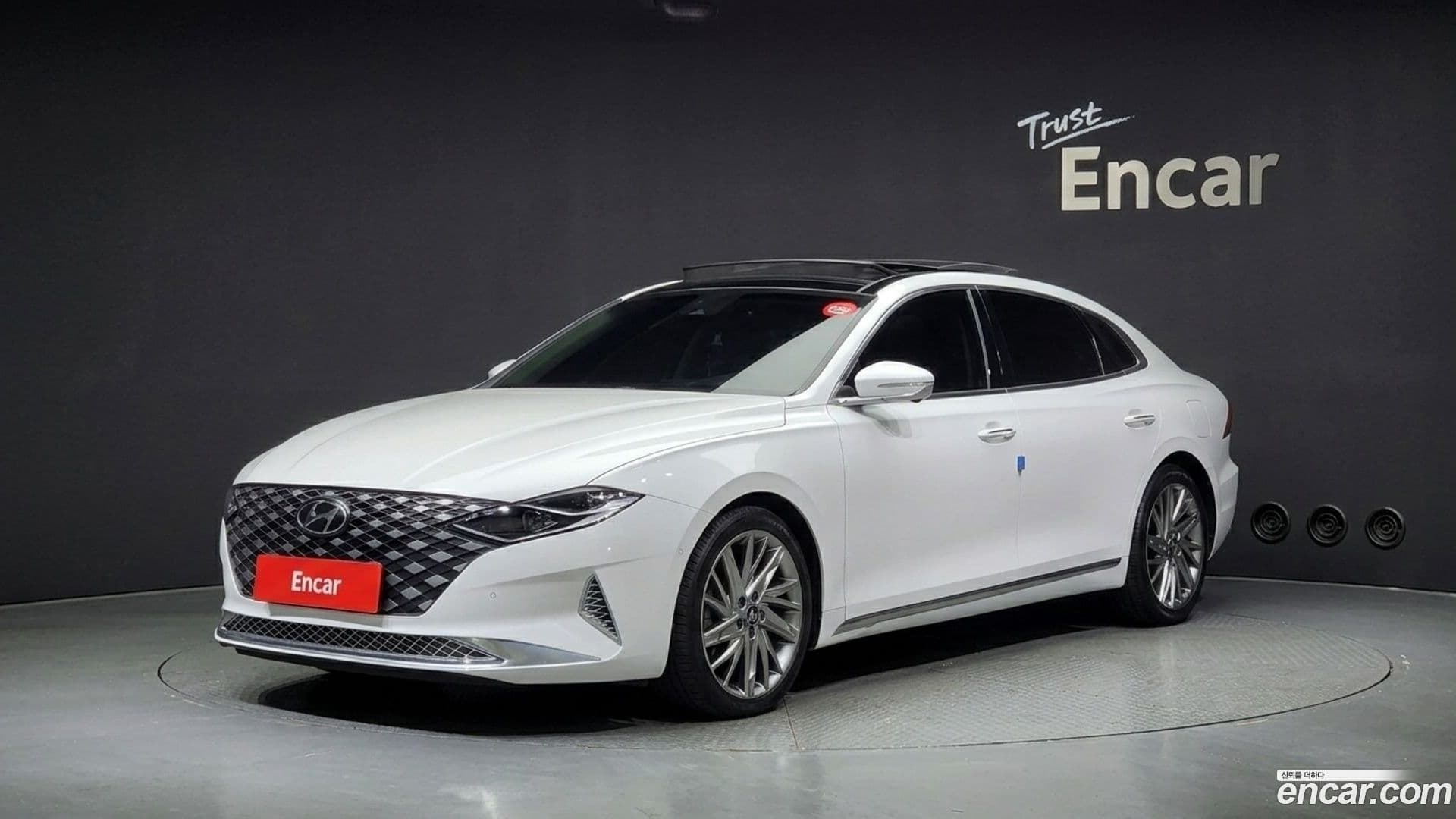 Main__Slider__Photo:Grandeur Hyundai 2020.2-0