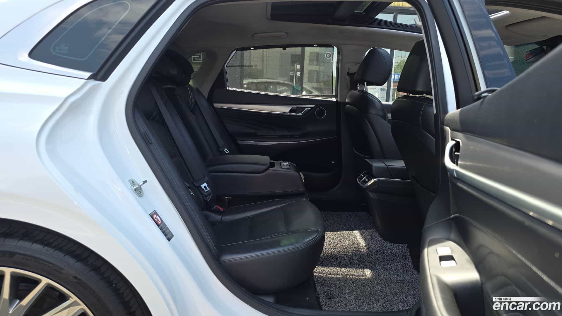 Grandeur Hyundai 2020.2-OPTION-016