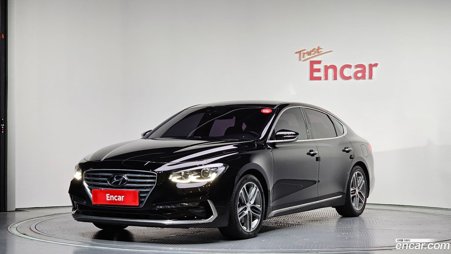 Main__Slider__Photo:Grandeur Hyundai 2017.2-0
