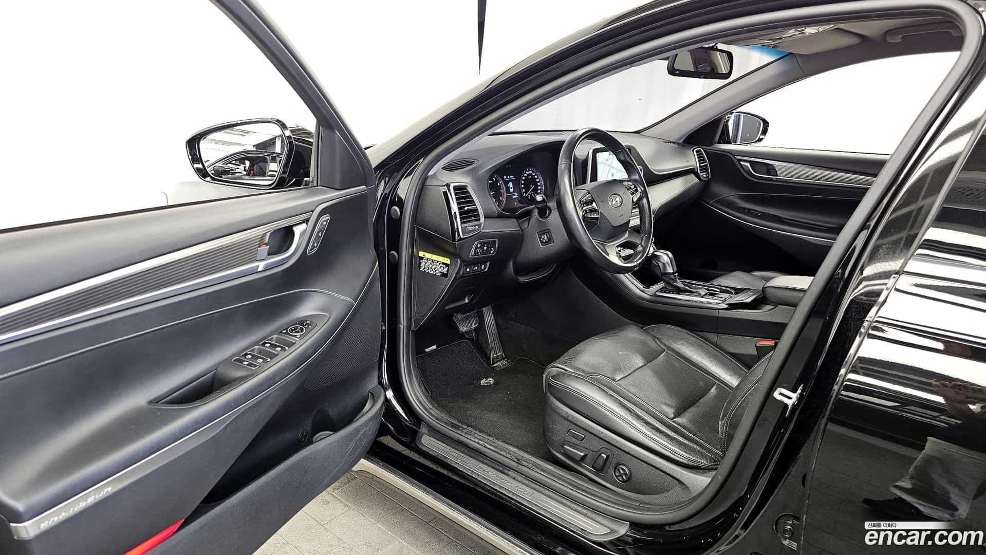 Grandeur Hyundai 2017.2-INNER-010