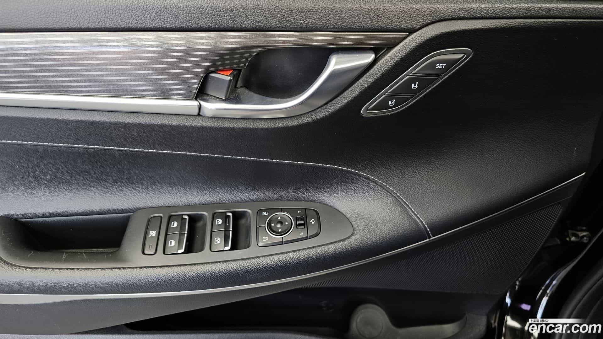Grandeur Hyundai 2017.2-OPTION-046