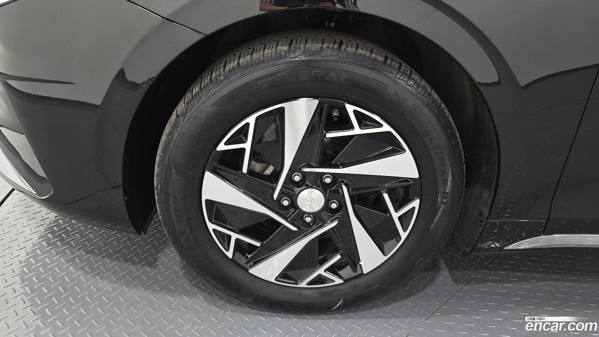 Main__Slider__Photo:Grandeur Hyundai 2022.3-4
