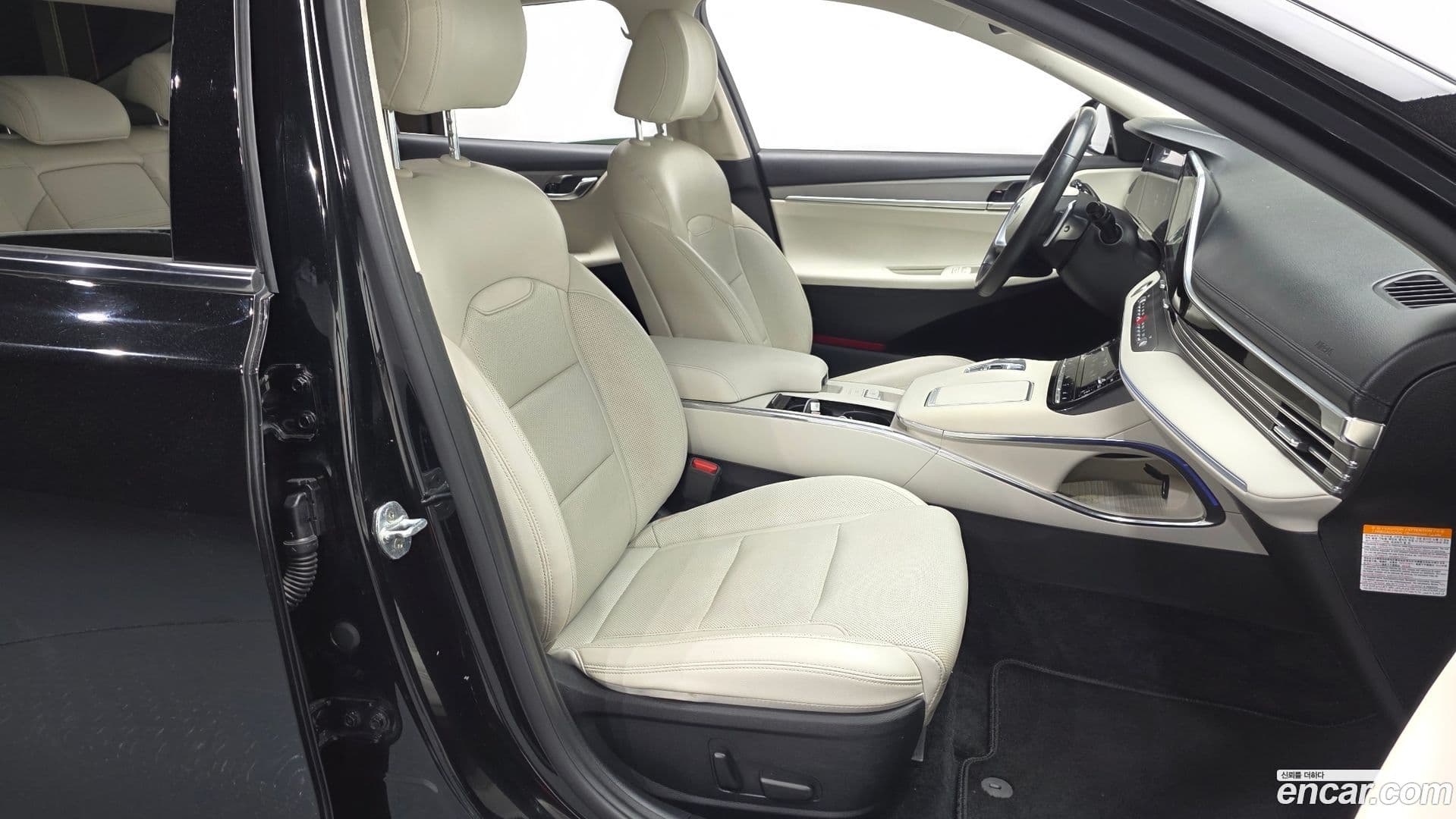Main__Slider__Photo:Grandeur Hyundai 2022.3-11