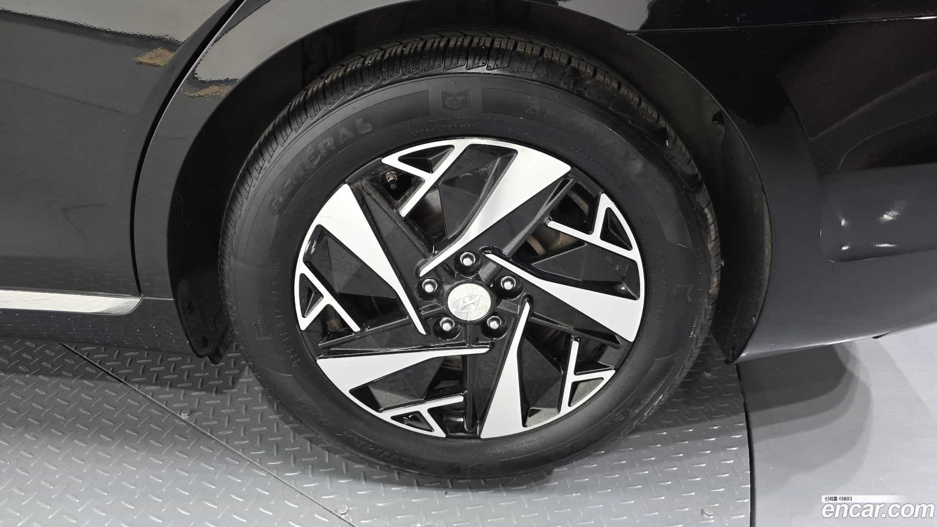 Grandeur Hyundai 2022.3-OUTER-031
