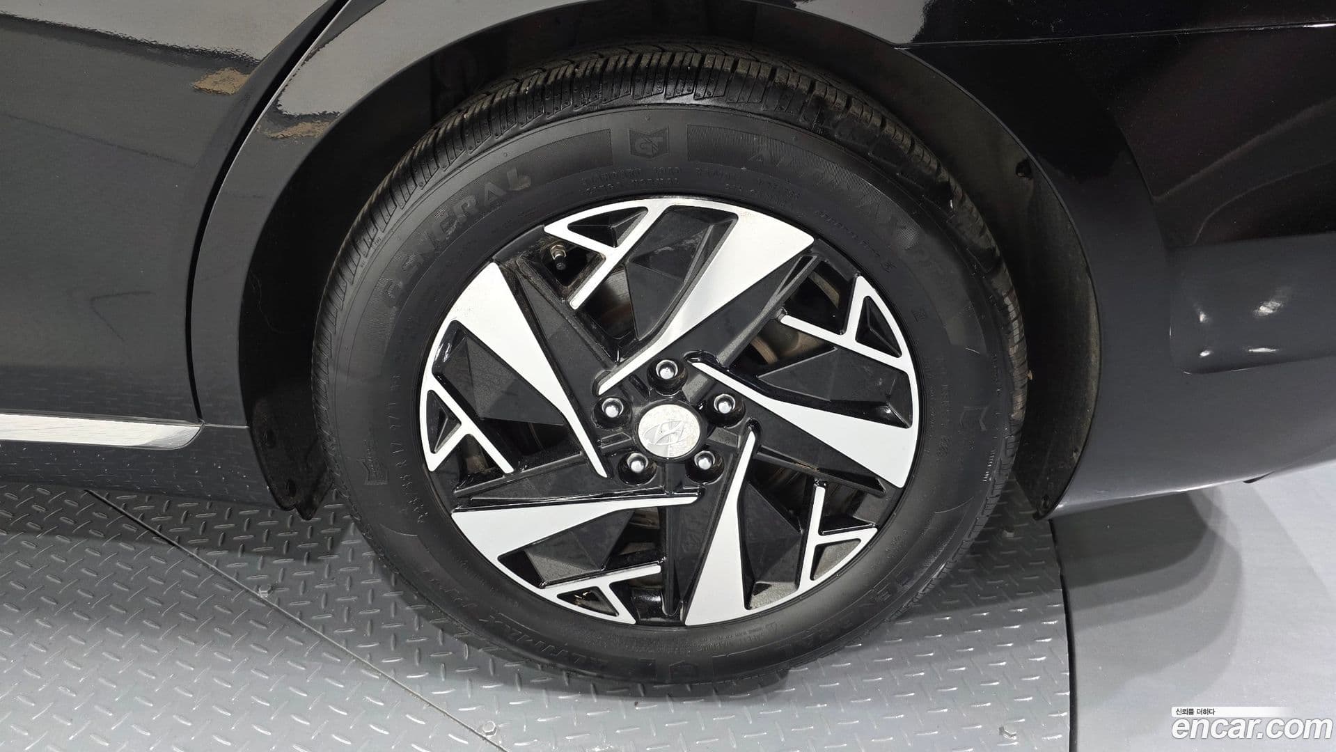 Main__Slider__Photo:Grandeur Hyundai 2022.3-20