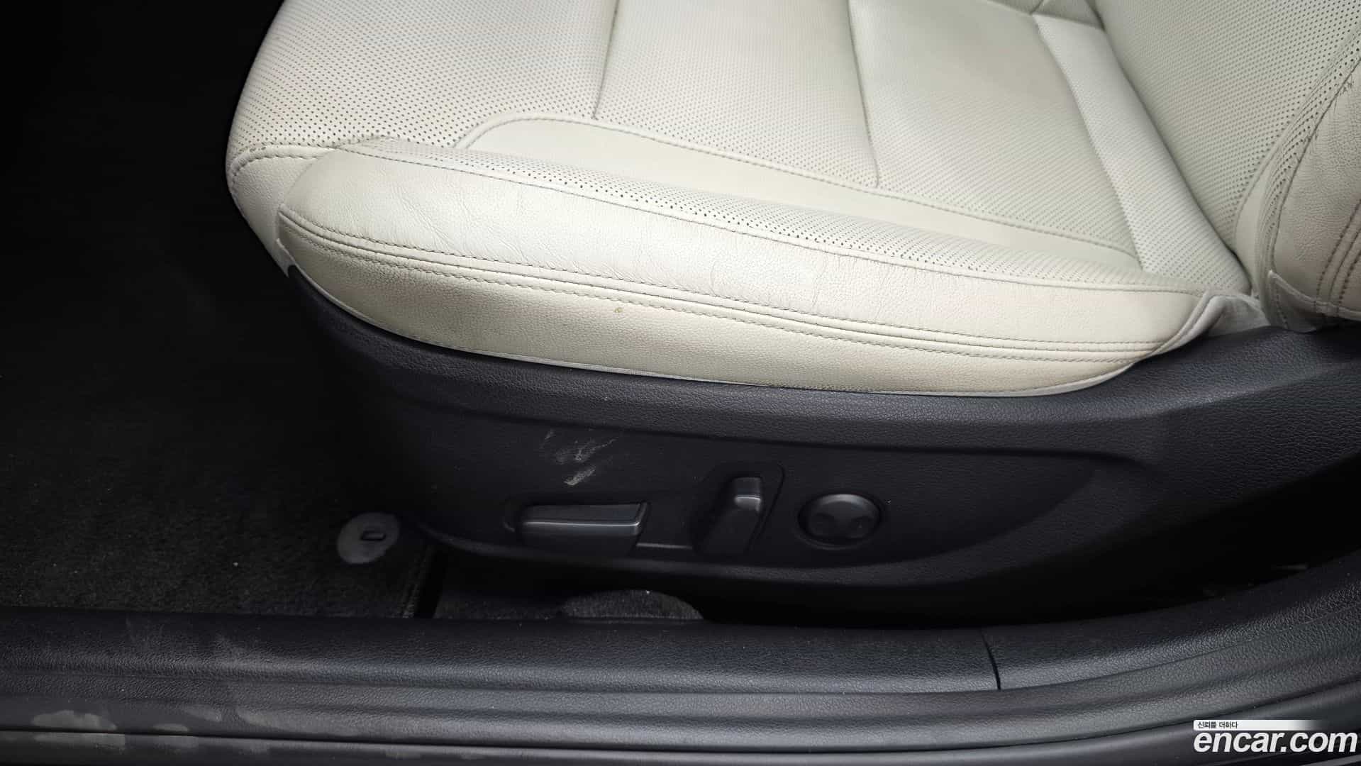 Grandeur Hyundai 2022.3-OPTION-042
