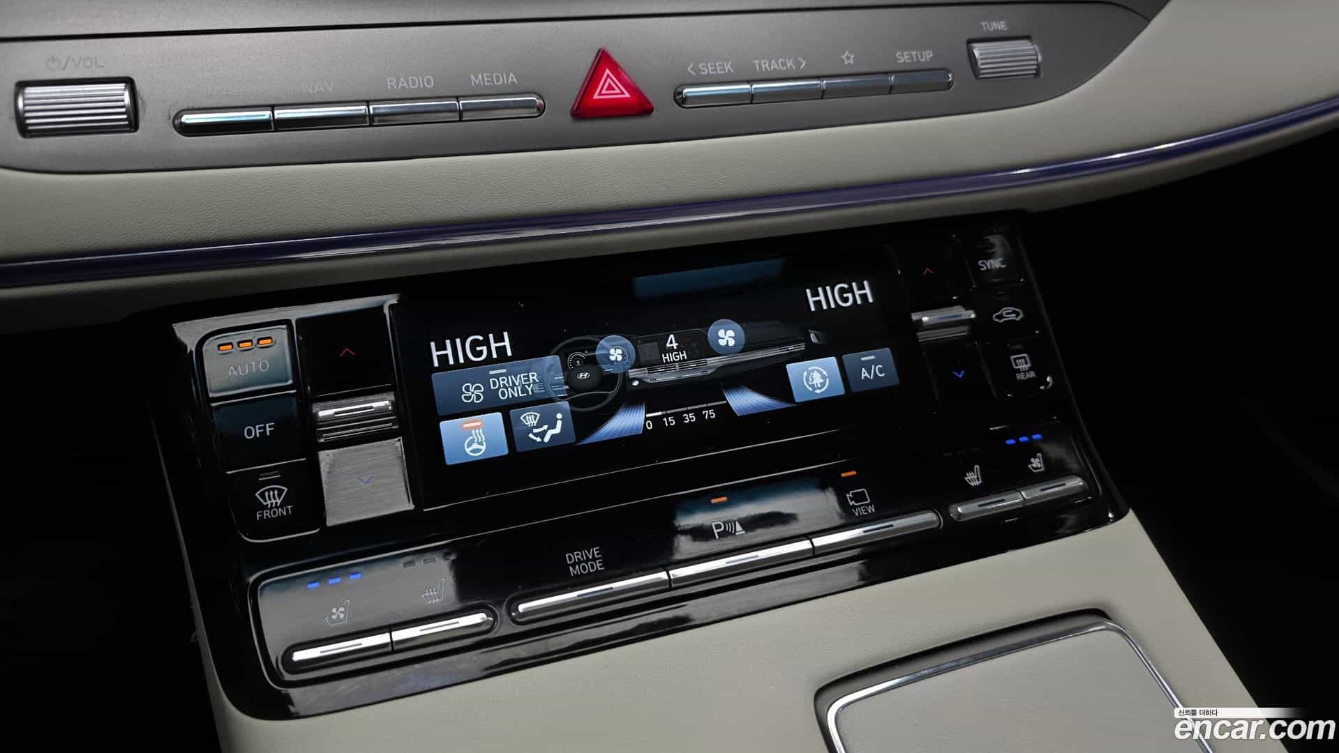 Grandeur Hyundai 2022.3-OPTION-043