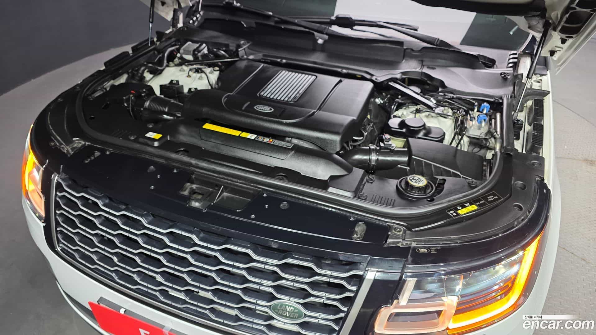 Range Rover Land Rover 2019.10-OUTER-006