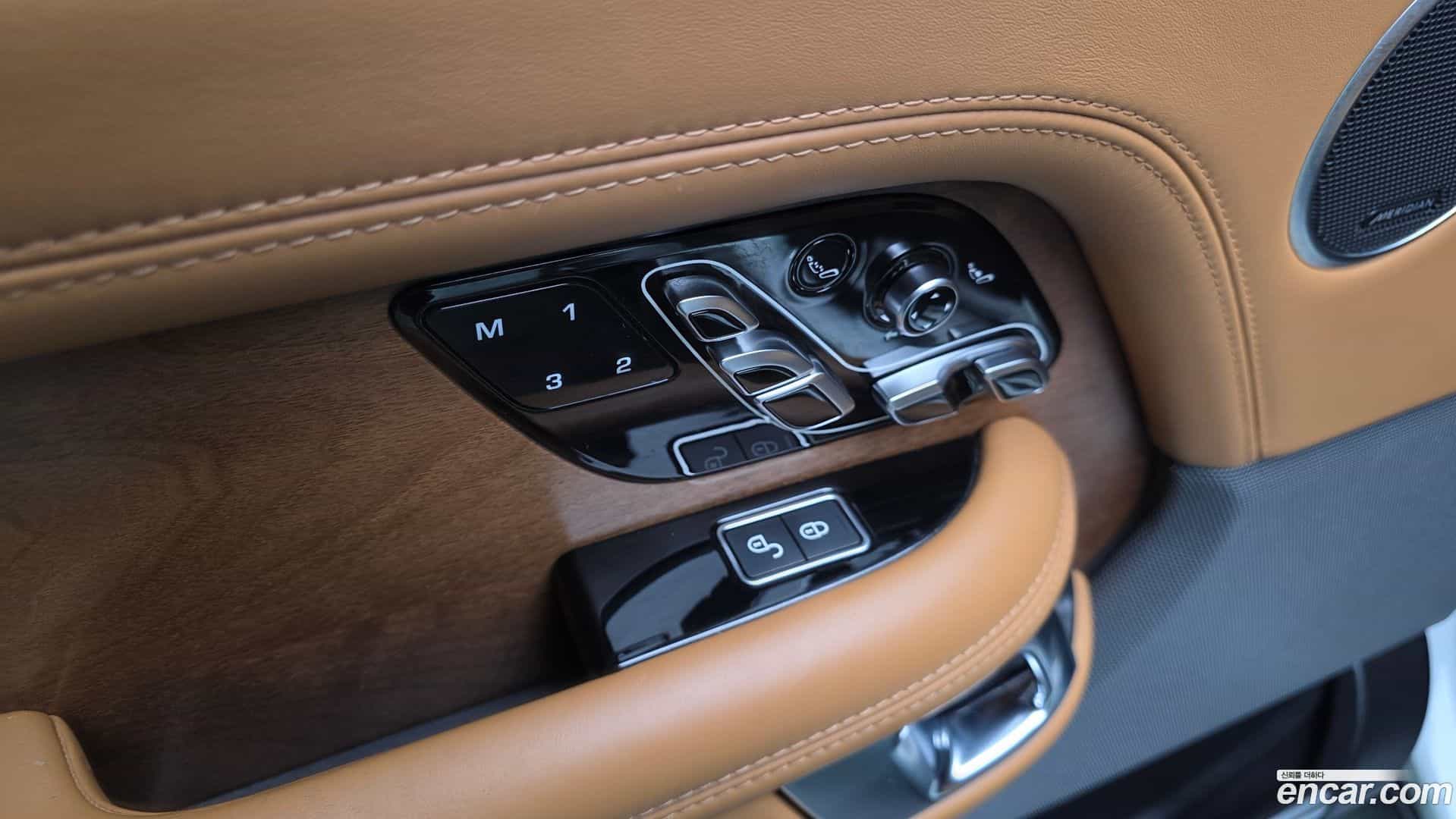 Range Rover Land Rover 2019.10-OPTION-043