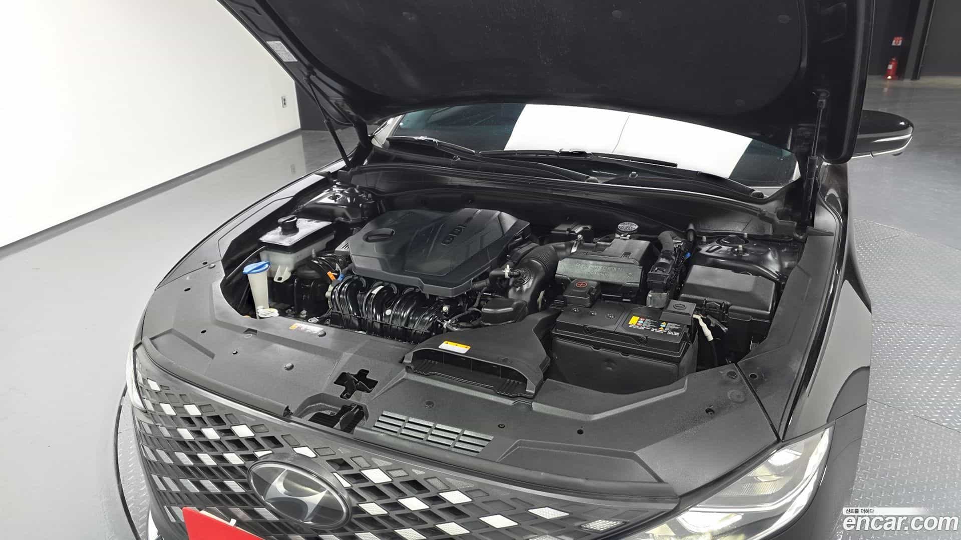 Grandeur Hyundai 2022.3-OUTER-006
