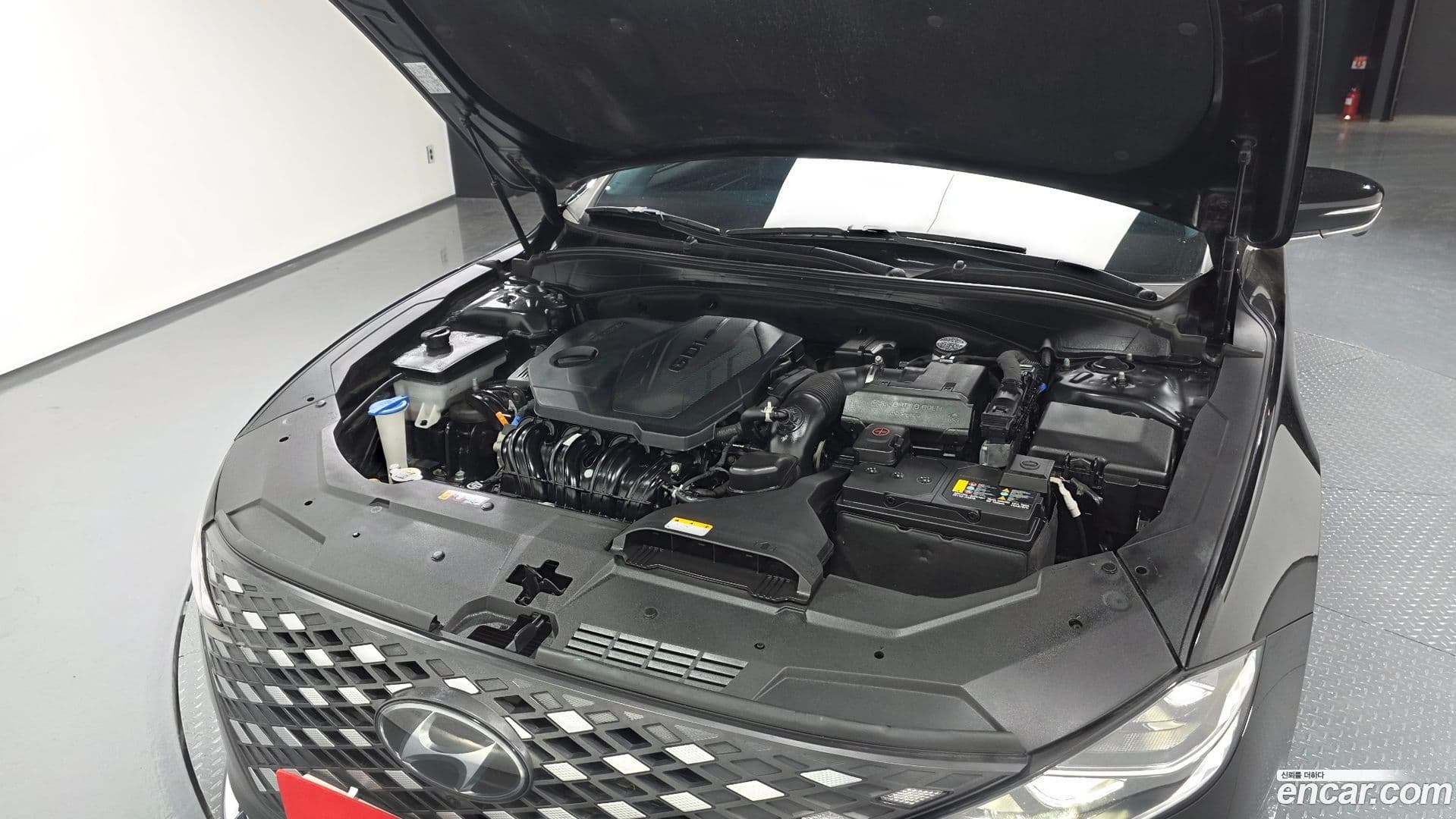 Main__Slider__Photo:Grandeur Hyundai 2022.3-5
