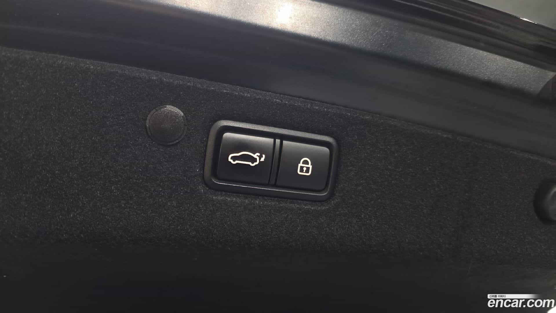 Grandeur Hyundai 2022.3-OPTION-024