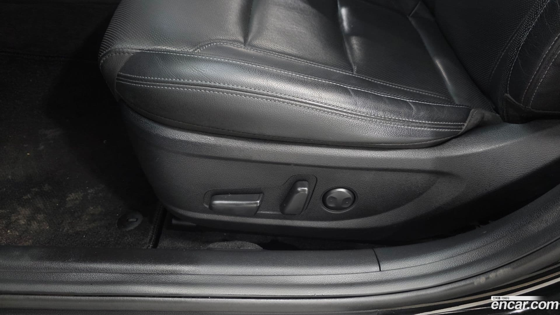 Main__Slider__Photo:Grandeur Hyundai 2022.3-27