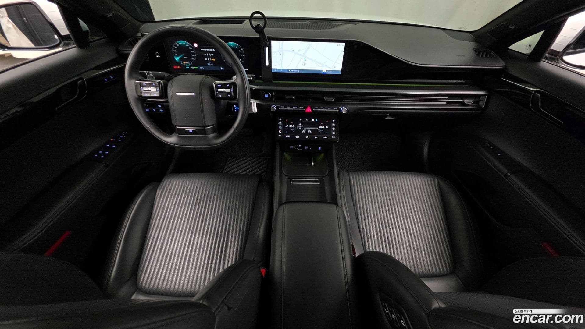 Main__Slider__Photo:Grandeur Hyundai 2023.10-6