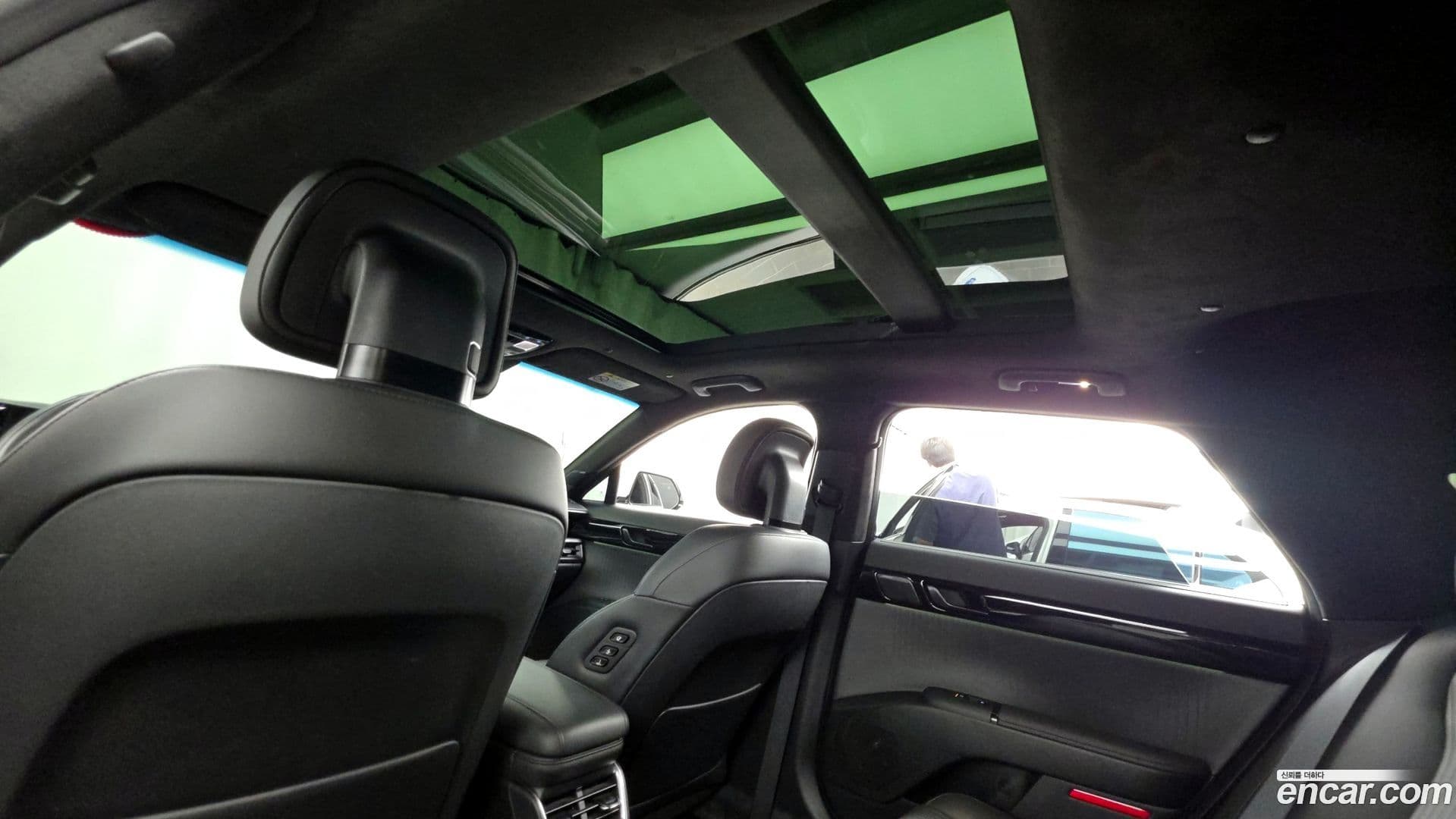 Main__Slider__Photo:Grandeur Hyundai 2023.10-17