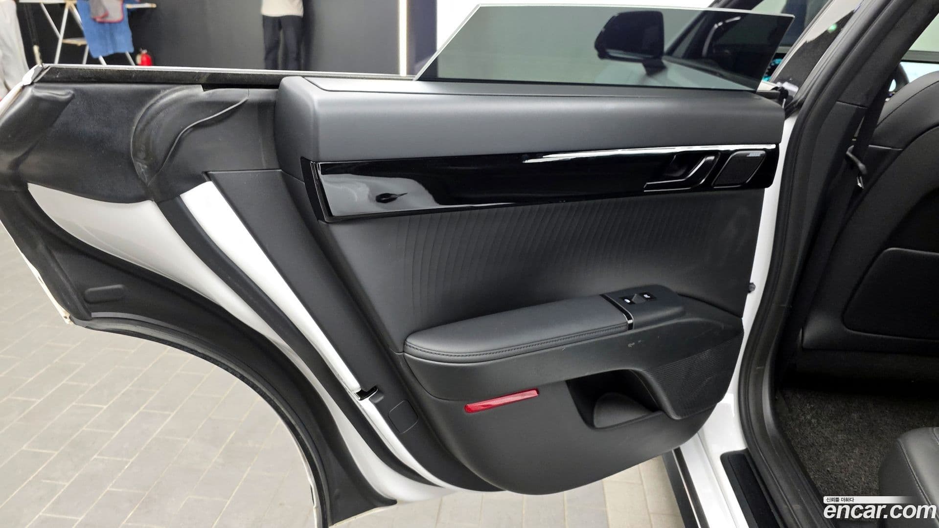 Main__Slider__Photo:Grandeur Hyundai 2023.10-24