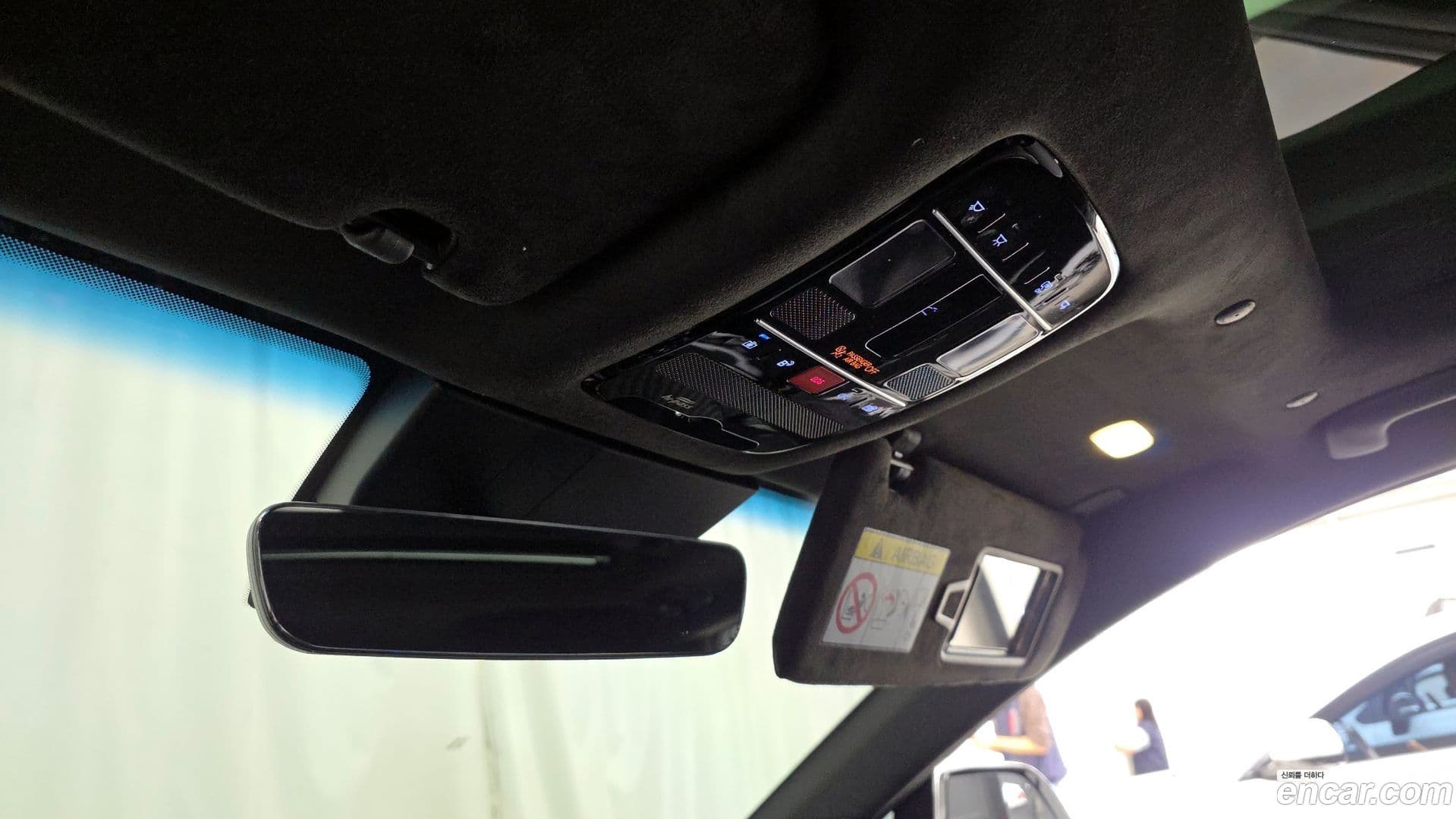 Main__Slider__Photo:Grandeur Hyundai 2023.10-26