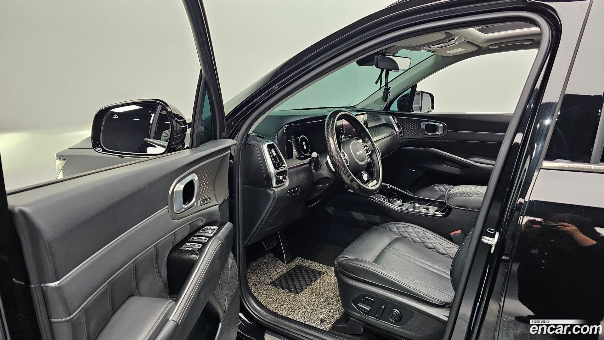Main__Slider__Photo:Sorento Kia 2021.11-9