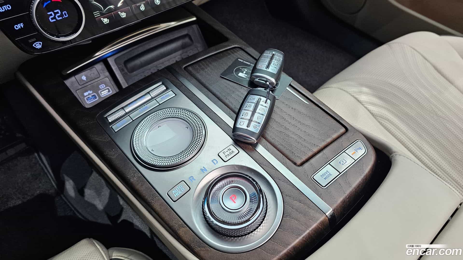 G80 Genesis 2022.1-INNER-009