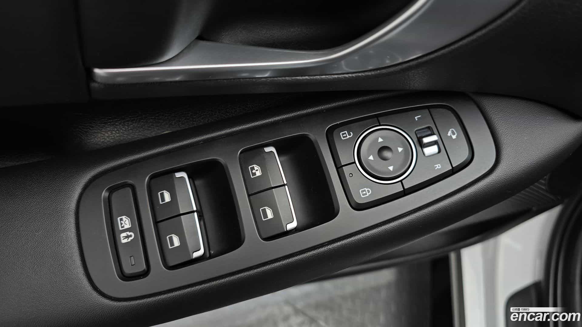 Sonata Hyundai 2022.6-OPTION-021