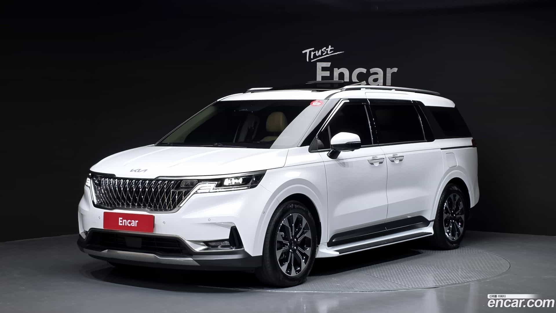 Canival Kia 2023.8-OUTER-001