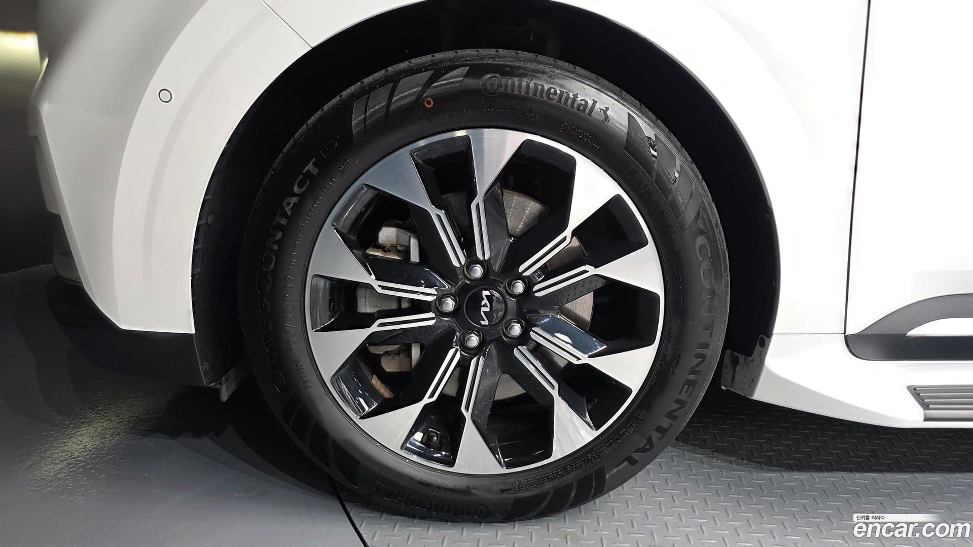 Main__Slider__Photo:Canival Kia 2023.8-4
