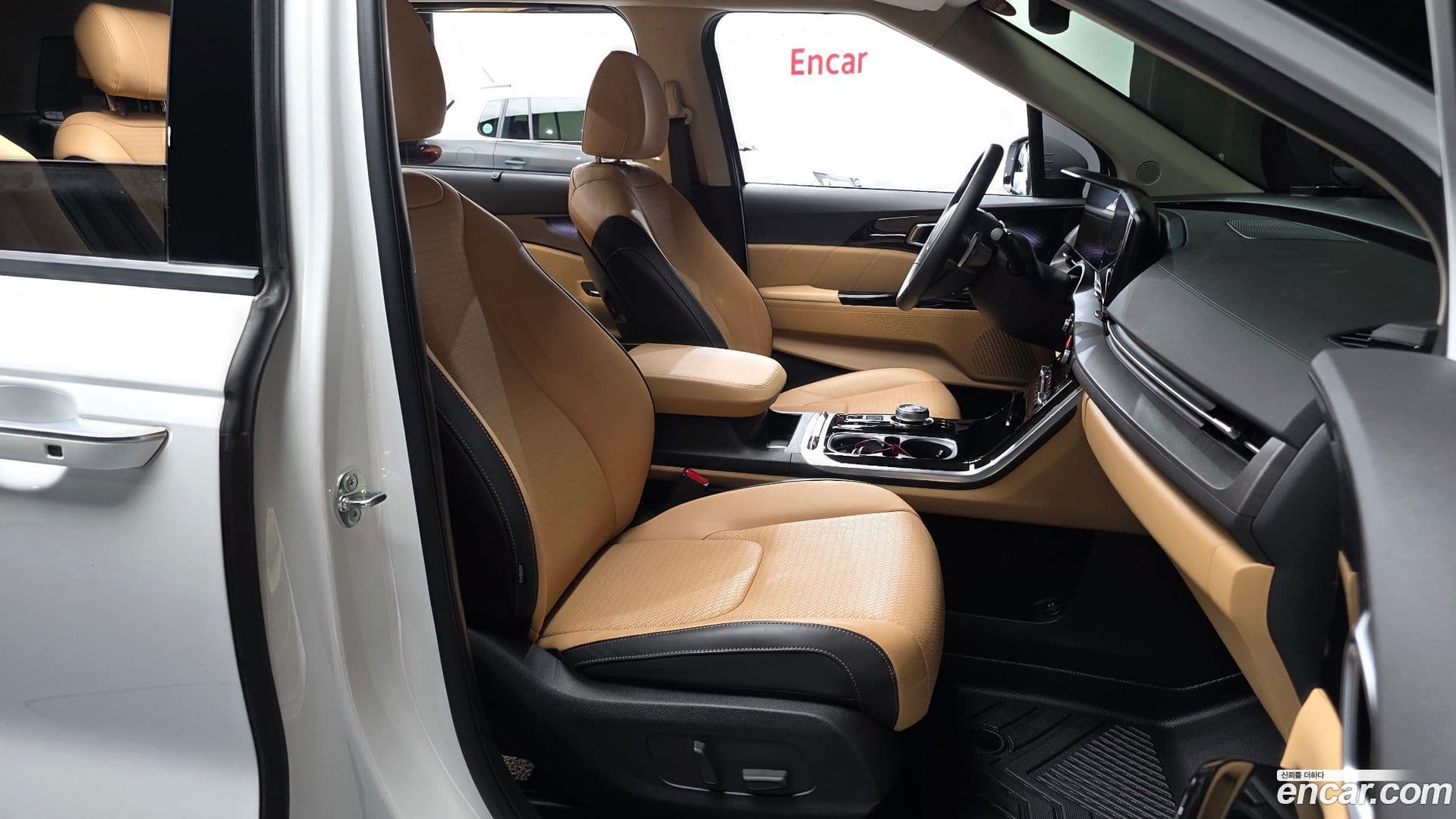 Main__Slider__Photo:Canival Kia 2023.8-25