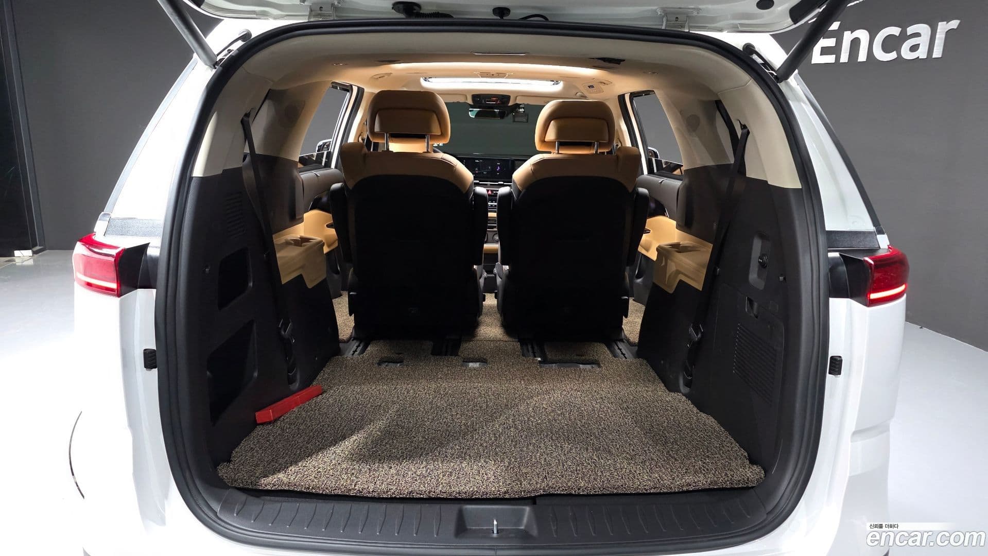Main__Slider__Photo:Canival Kia 2023.8-26