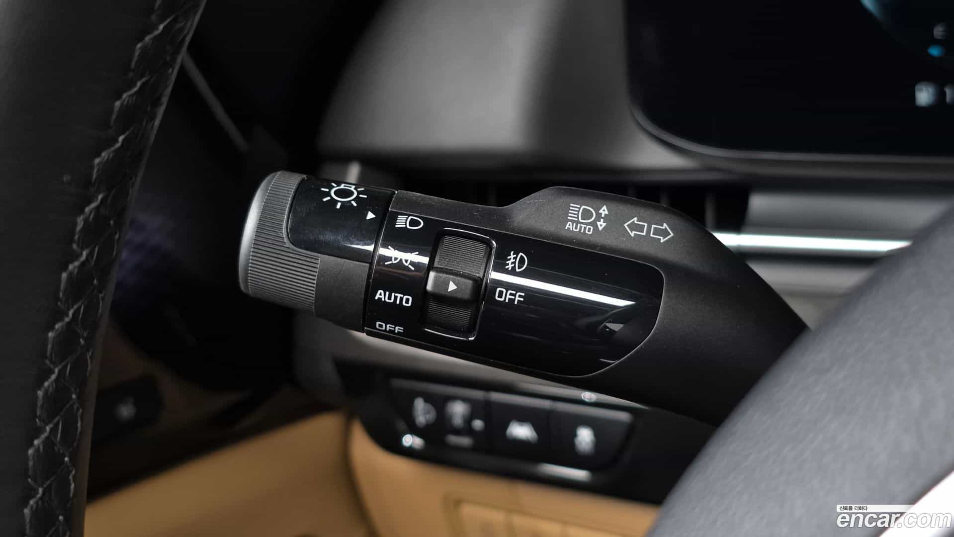 Canival Kia 2023.8-OPTION-041