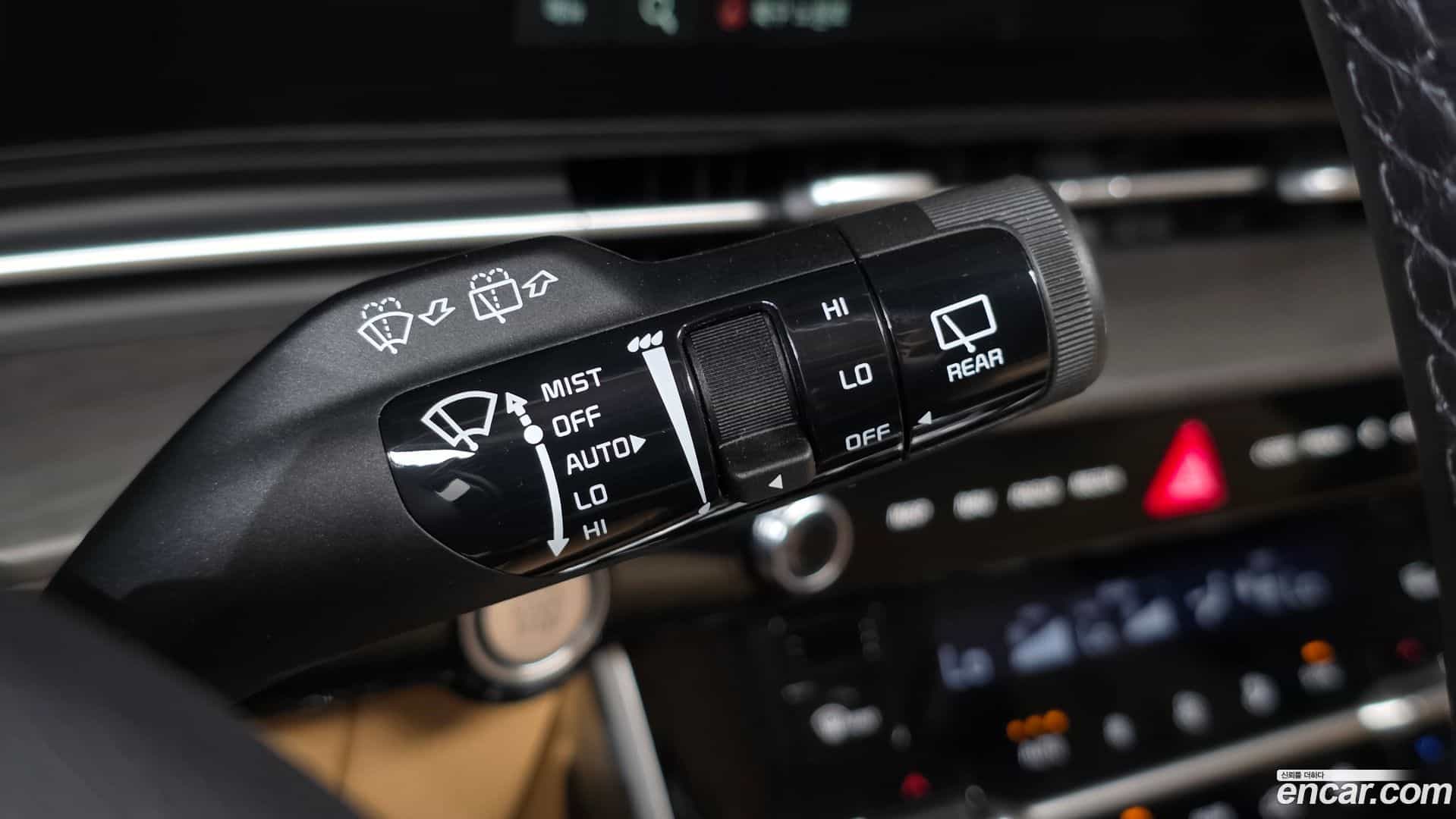 Canival Kia 2023.8-OPTION-042