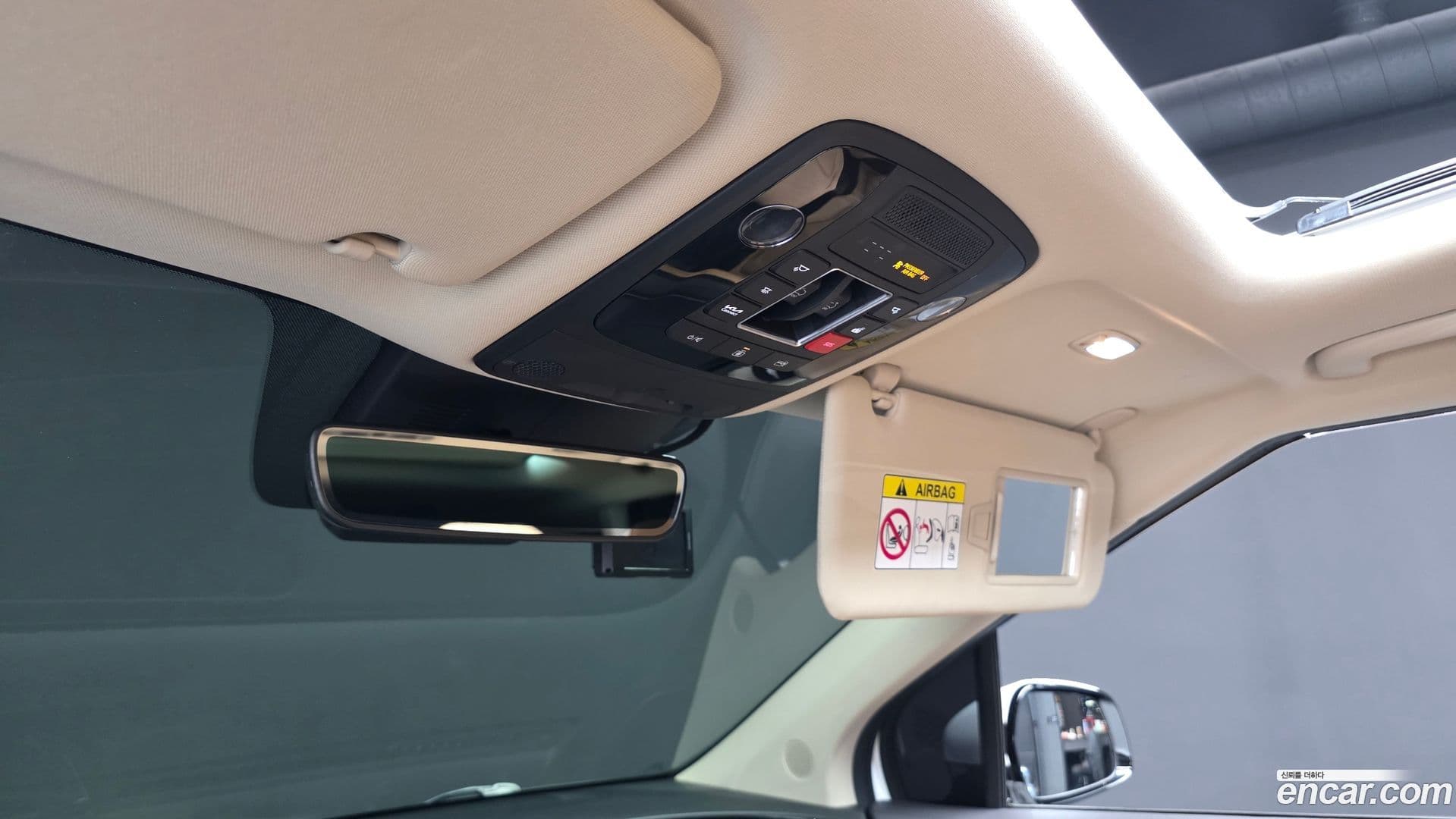 Main__Slider__Photo:Canival Kia 2023.8-31