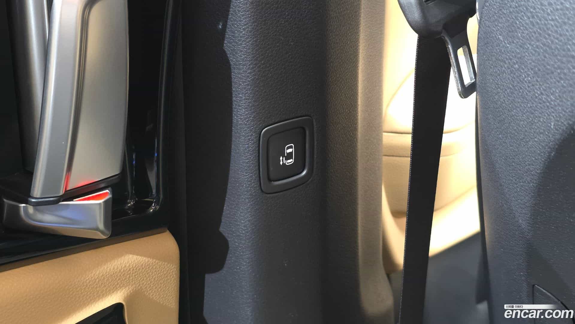 Canival Kia 2023.8-OPTION-047