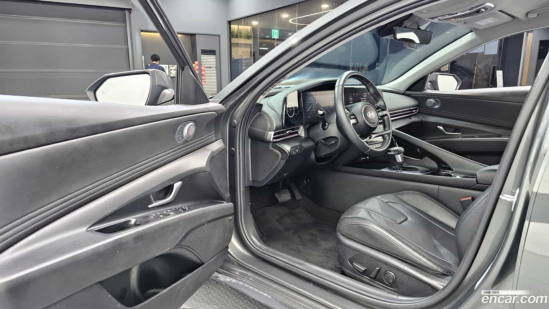 AVANTE Hyundai 2024.0-INNER-010