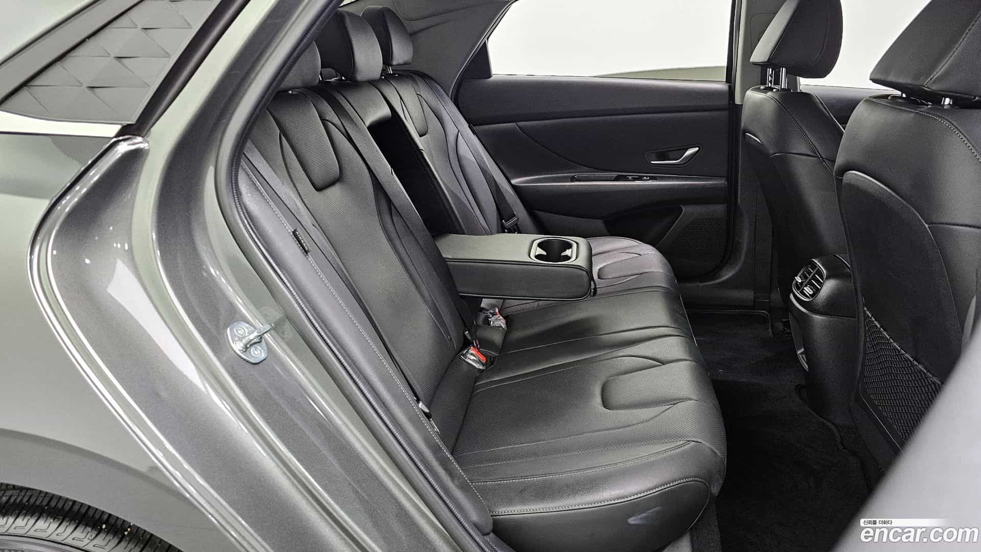 AVANTE Hyundai 2024.0-OPTION-015