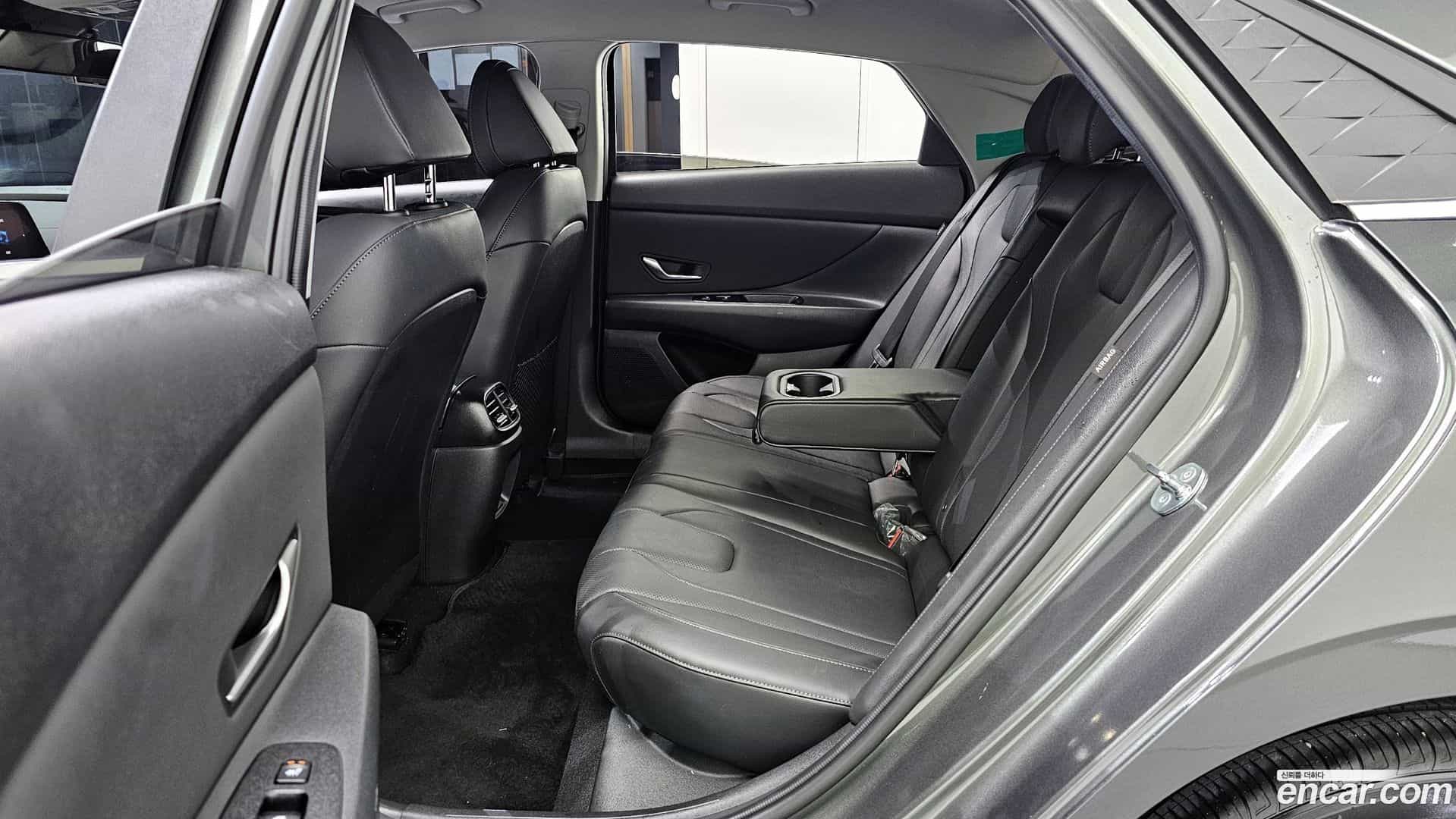 AVANTE Hyundai 2024.0-OPTION-016