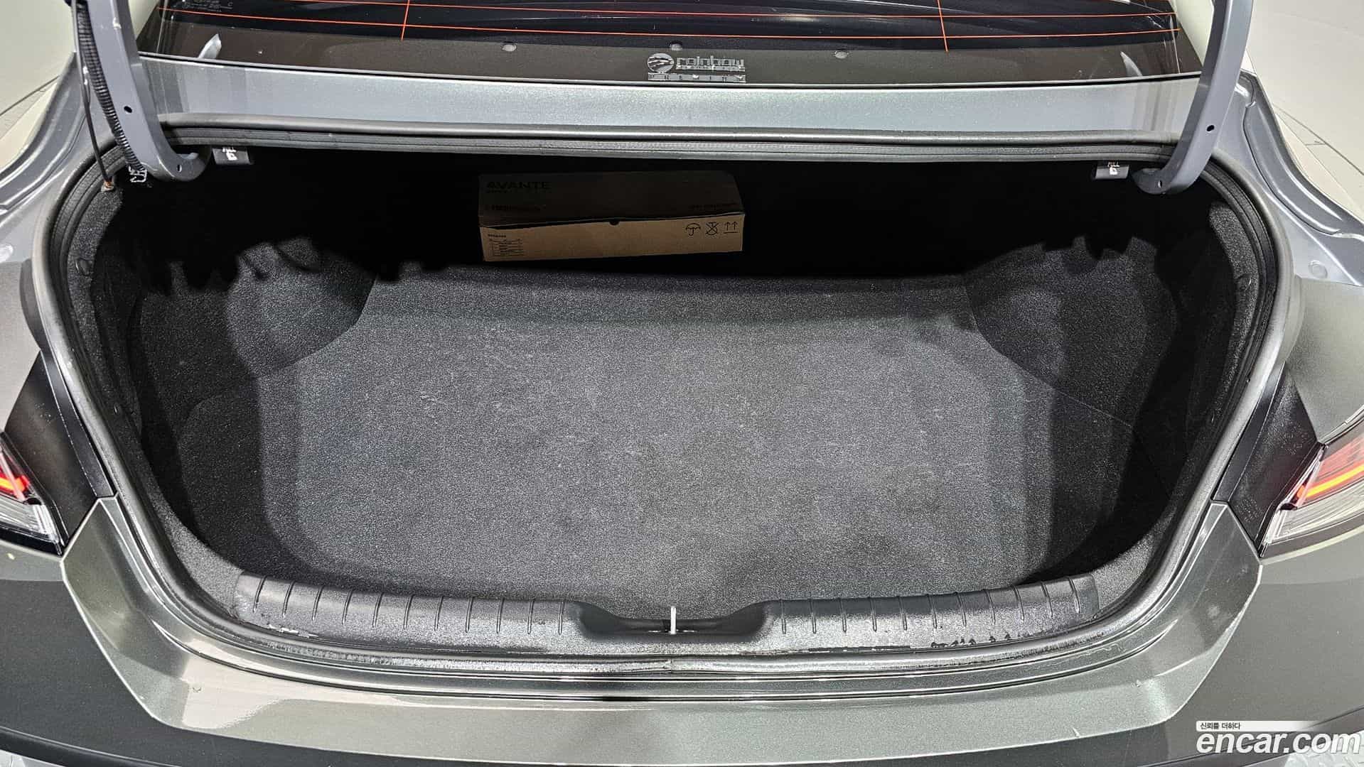 AVANTE Hyundai 2024.0-OPTION-043