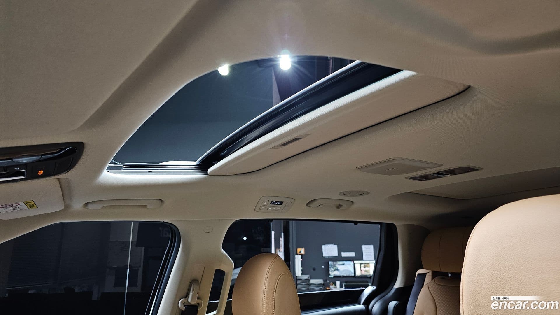 Main__Slider__Photo:Canival Kia 2023.6-15