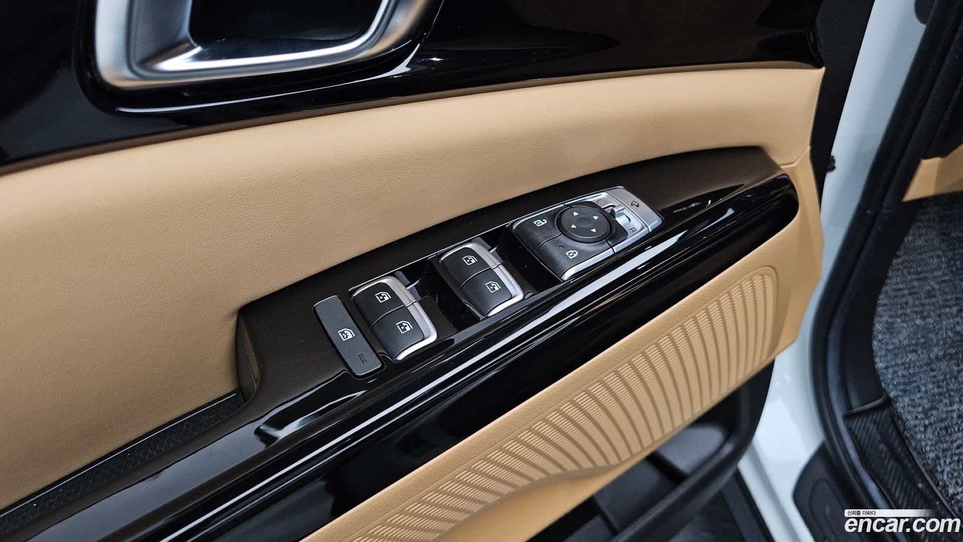 Main__Slider__Photo:Canival Kia 2023.6-16