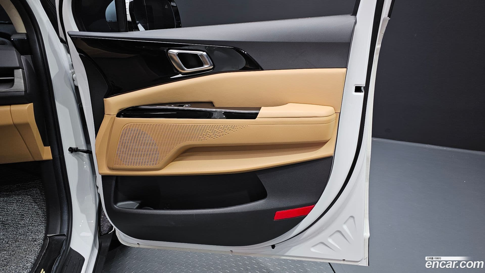 Main__Slider__Photo:Canival Kia 2023.6-24