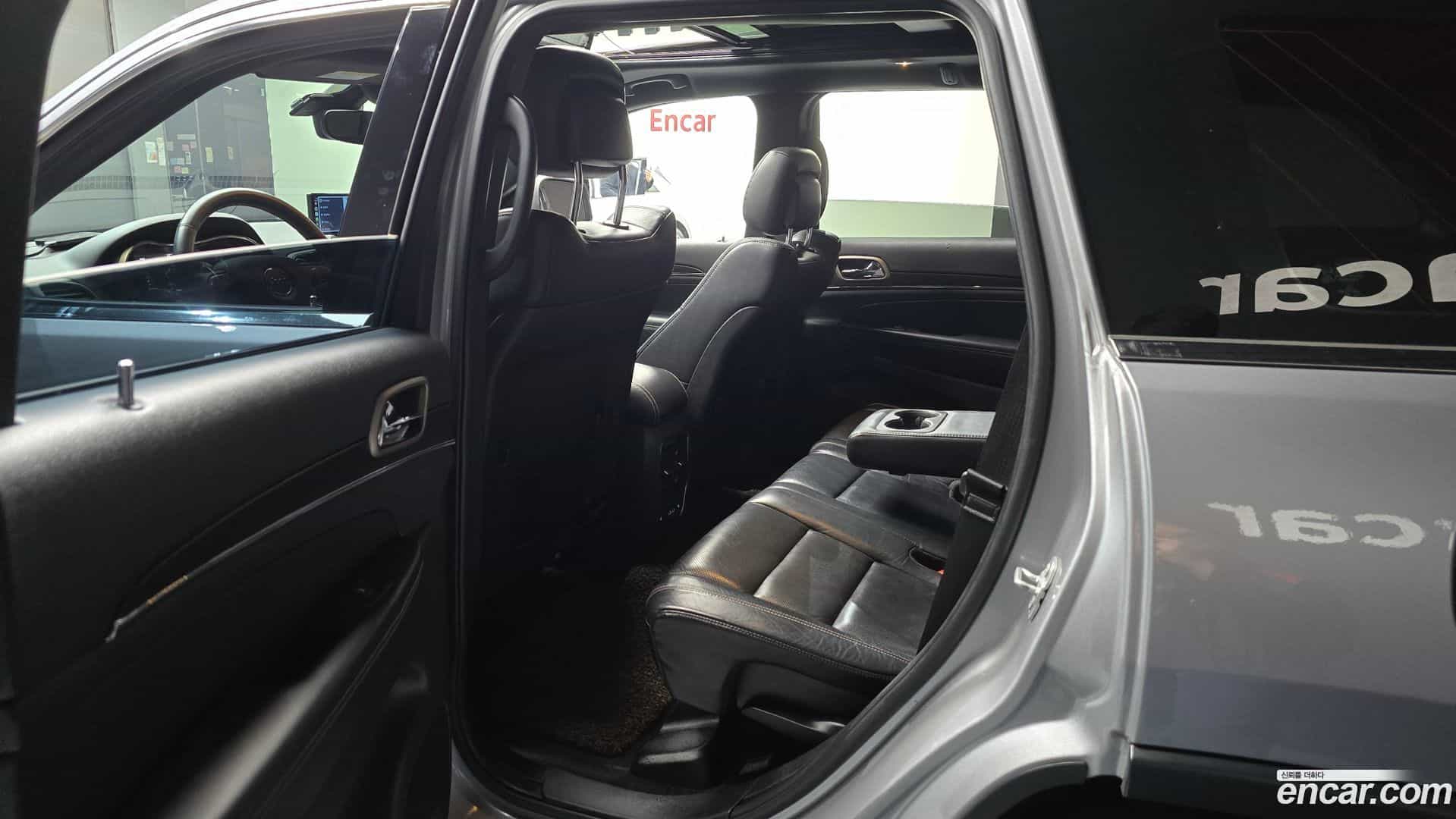 Cherokee Jeep 2017.6-OPTION-015