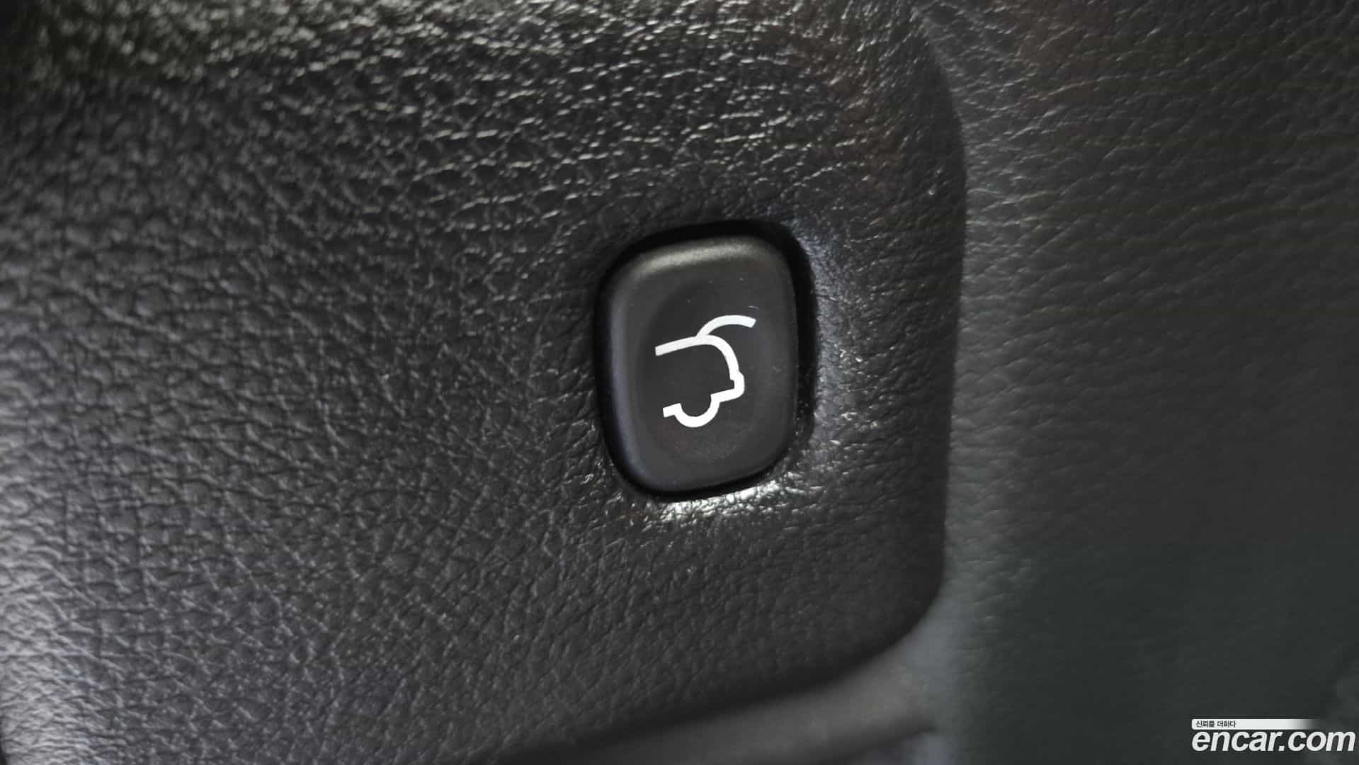 Cherokee Jeep 2017.6-OPTION-023
