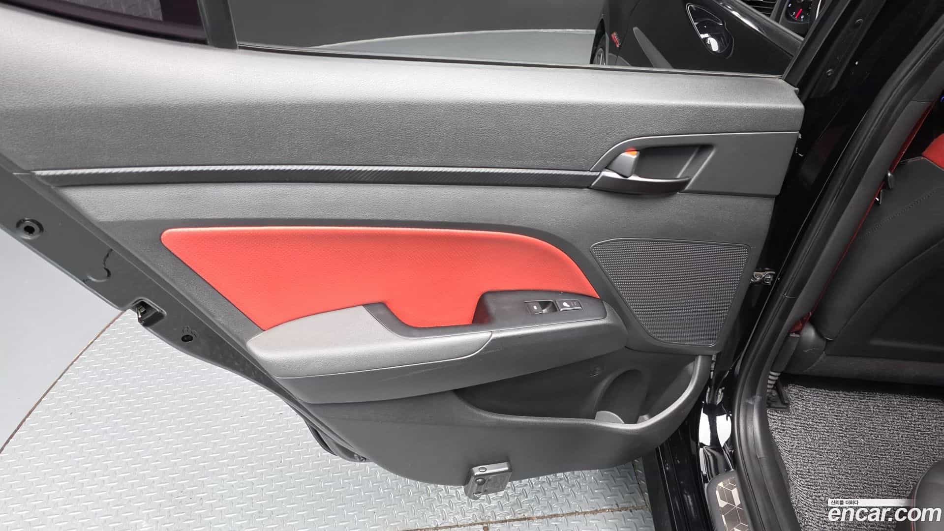 AVANTE Hyundai 2017.8-INNER-035